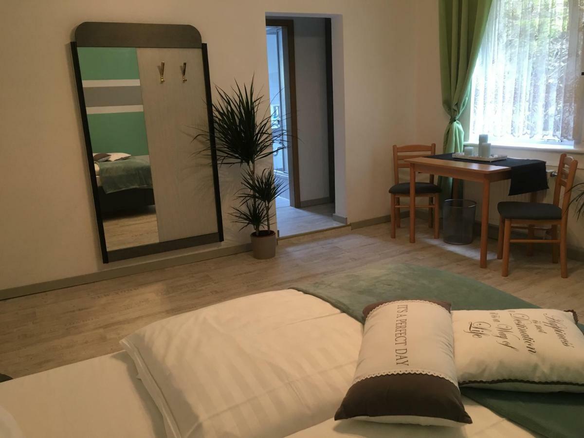 Hopfengrund Hotel Arnstadt Buitenkant foto